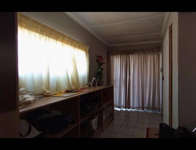 5 BEDROOM HOUSE FOR SALE IN PRETORIA WEST
